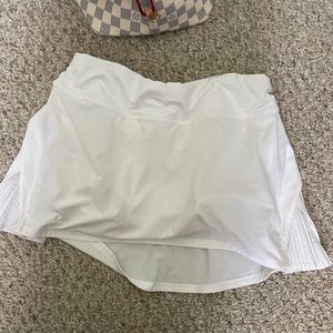White lululemon skirt.
